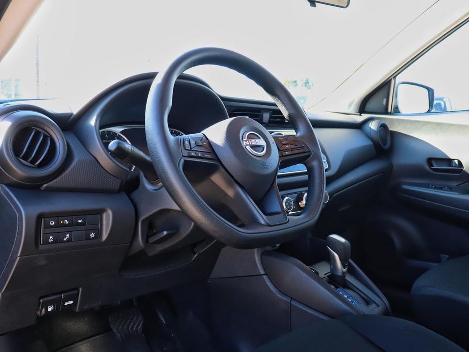 2024 Nissan Kicks S-6