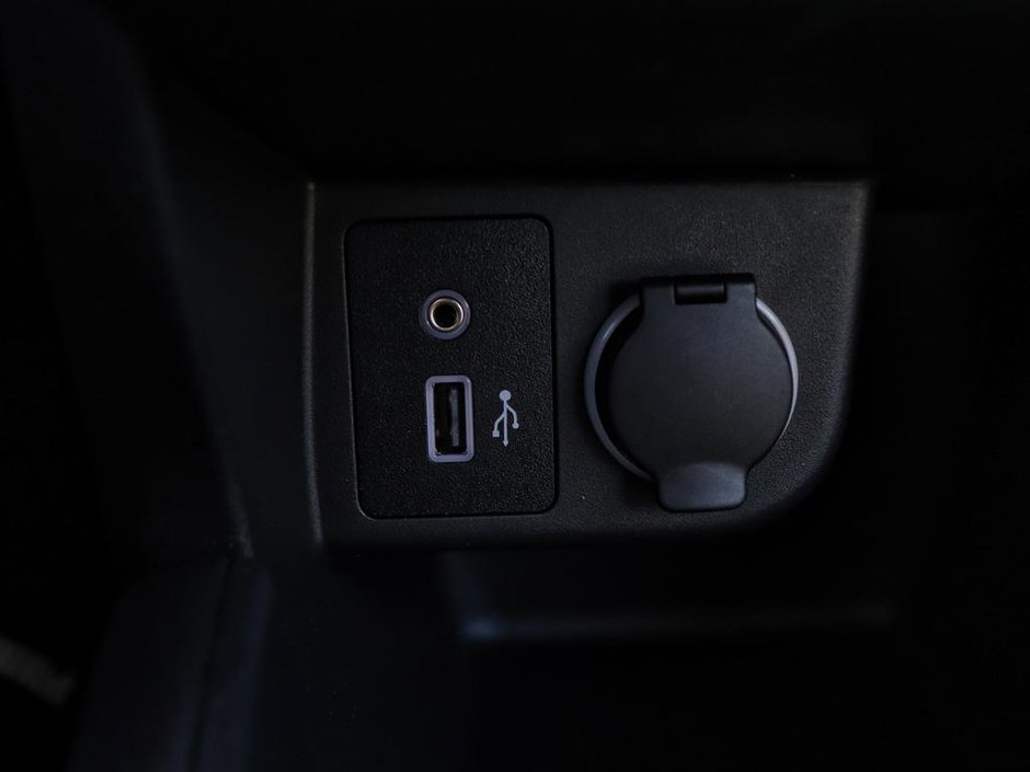 2024 Nissan Kicks S-23