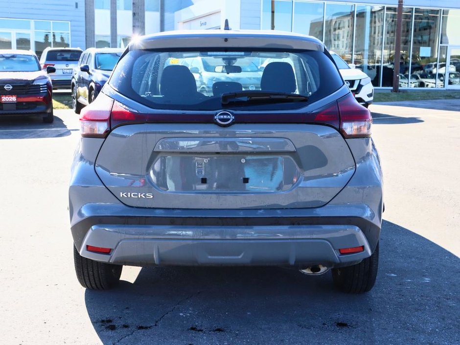 2024 Nissan Kicks S-3