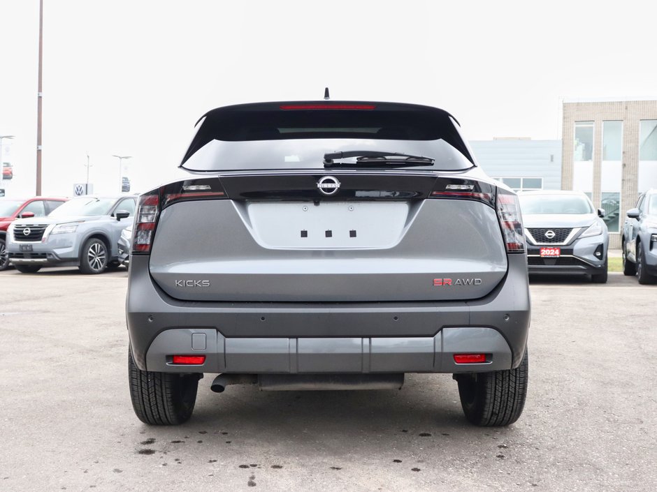 2025 Nissan Kicks SR-3