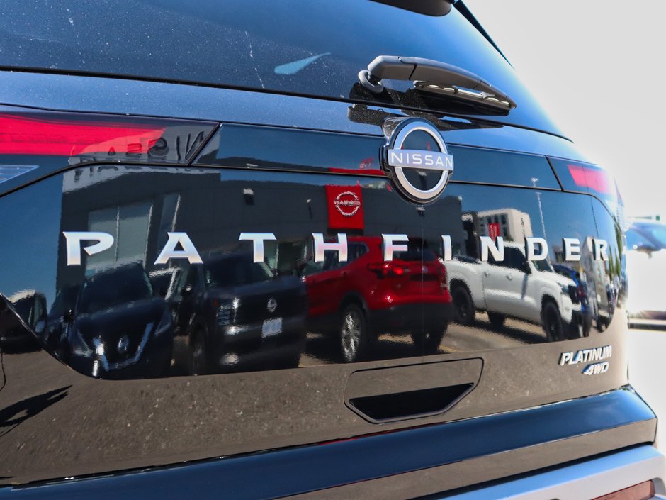 2023 Nissan Pathfinder Platinum-22