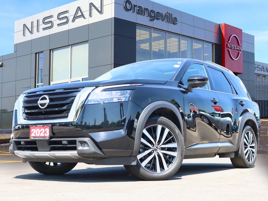 2023 Nissan Pathfinder Platinum-0