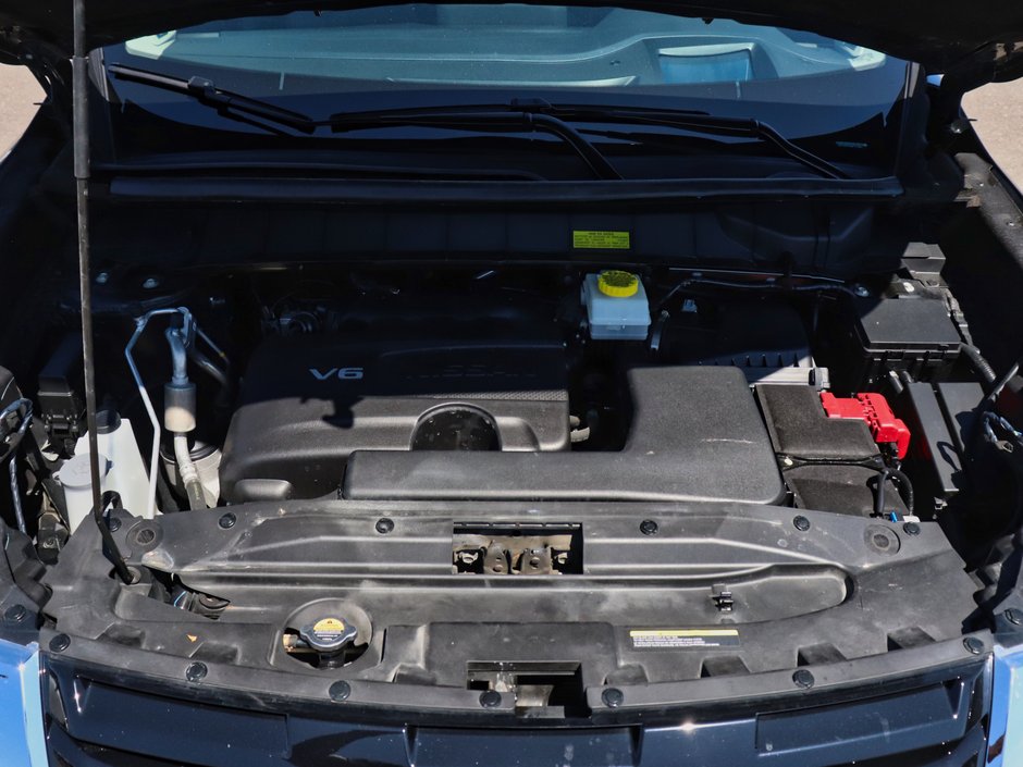 2023 Nissan Pathfinder Platinum-23