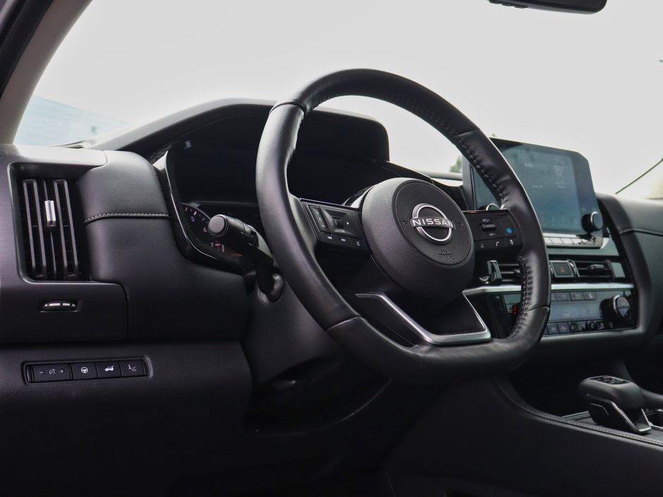 2023 Nissan Pathfinder SL-6