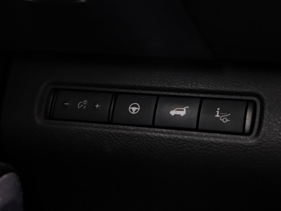 2023 Nissan Pathfinder SL-20