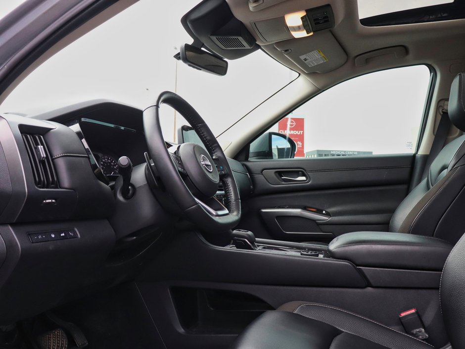 2023 Nissan Pathfinder SL-7