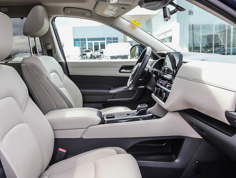 2024 Nissan Pathfinder SL-19