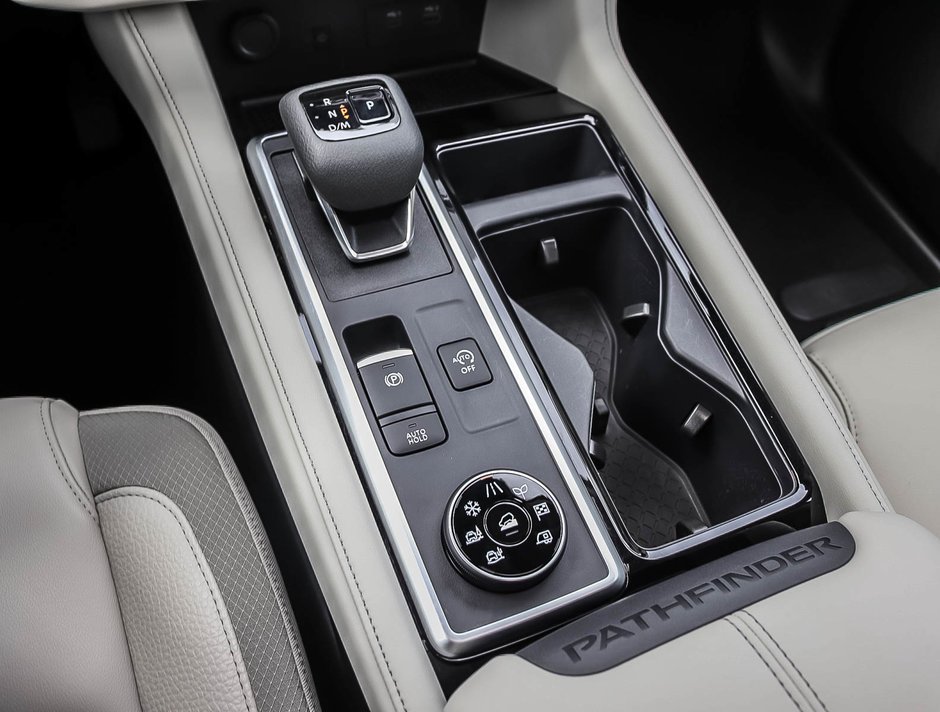 2024 Nissan Pathfinder SL-25