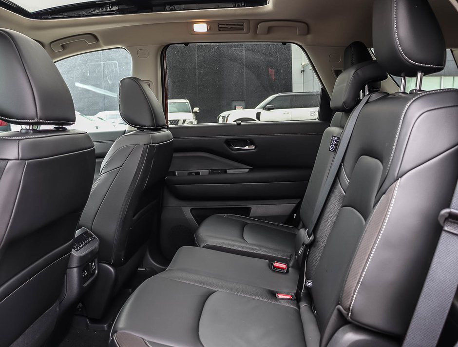 2024 Nissan Pathfinder SL-16