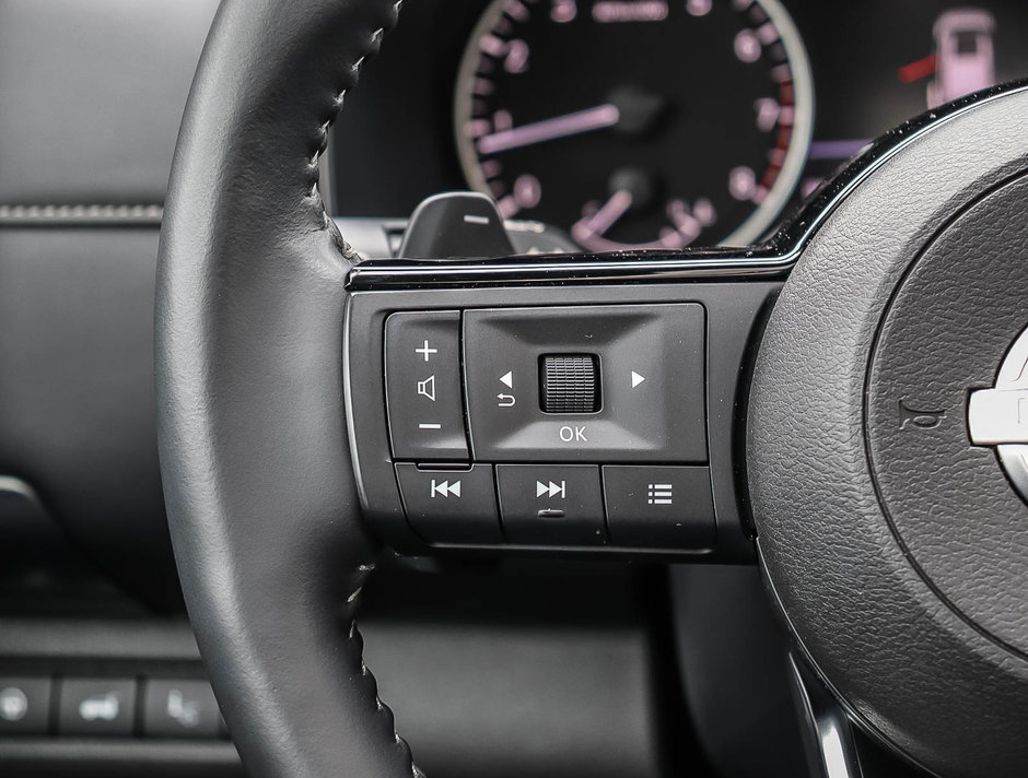 2024 Nissan Pathfinder SL-11