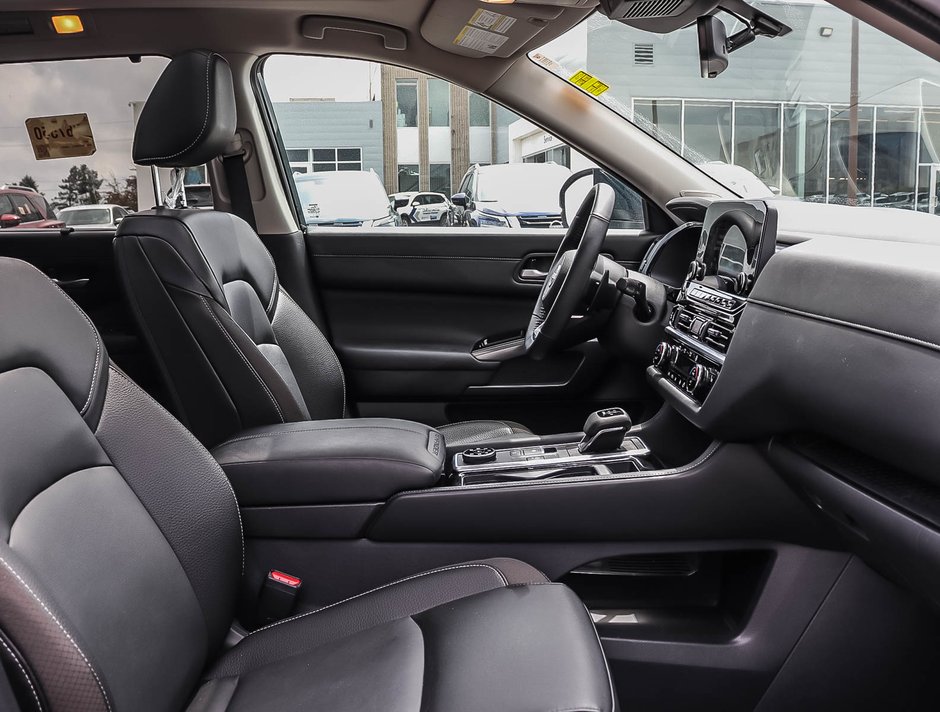 2024 Nissan Pathfinder SL-19