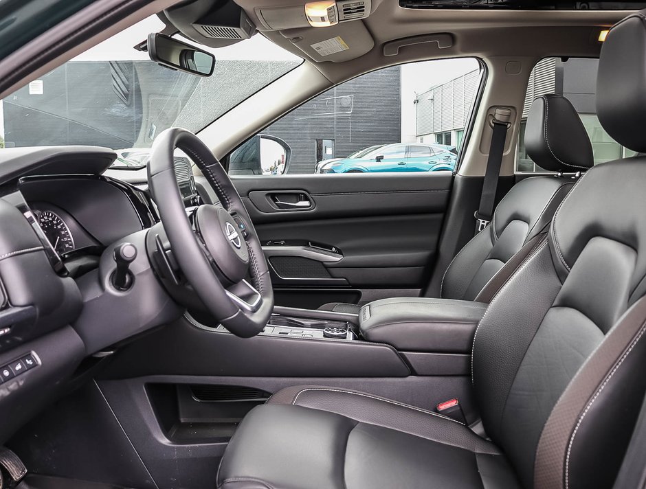 2024 Nissan Pathfinder SL-8