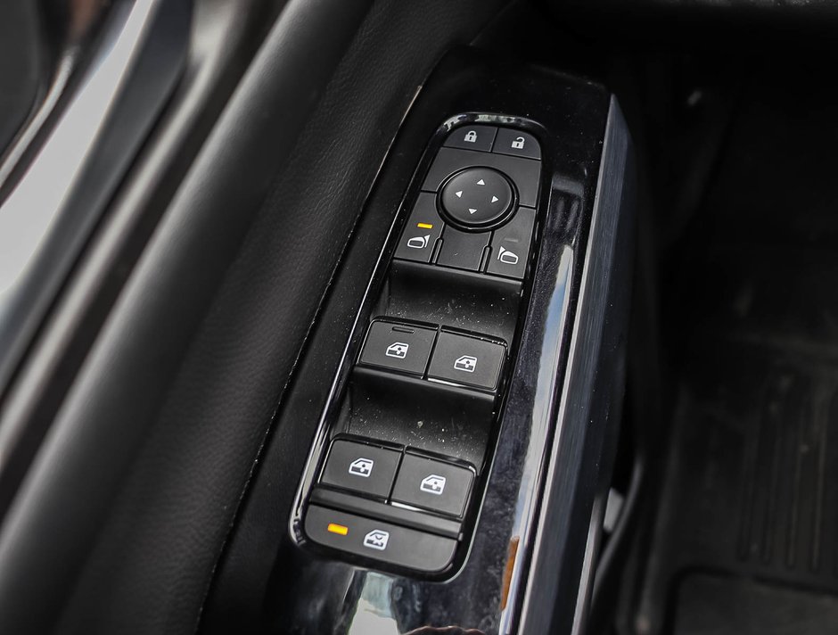 2024 Nissan Pathfinder SL-20