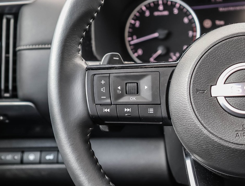 2024 Nissan Pathfinder SL-11