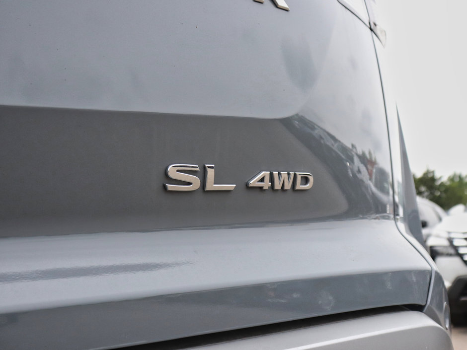 2024 Nissan Pathfinder SL-19