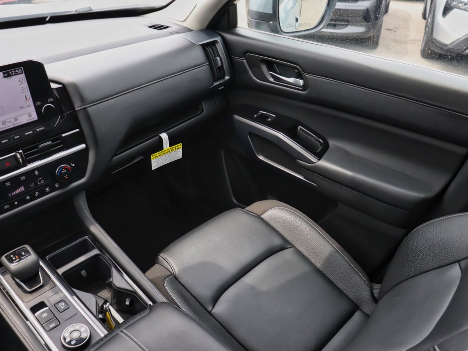 2024 Nissan Pathfinder SL-13