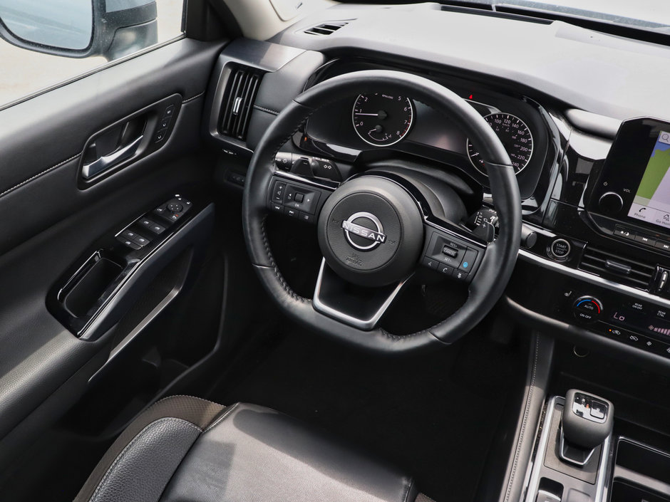 2024 Nissan Pathfinder SL-11