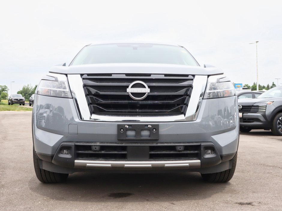 2024 Nissan Pathfinder SL-1