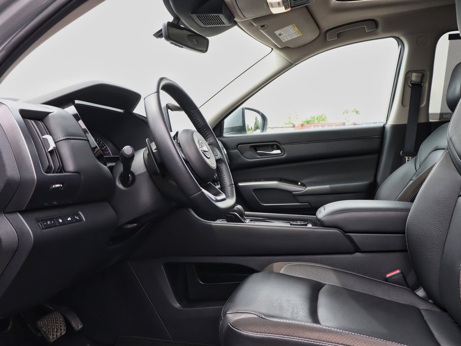2024 Nissan Pathfinder SL-7