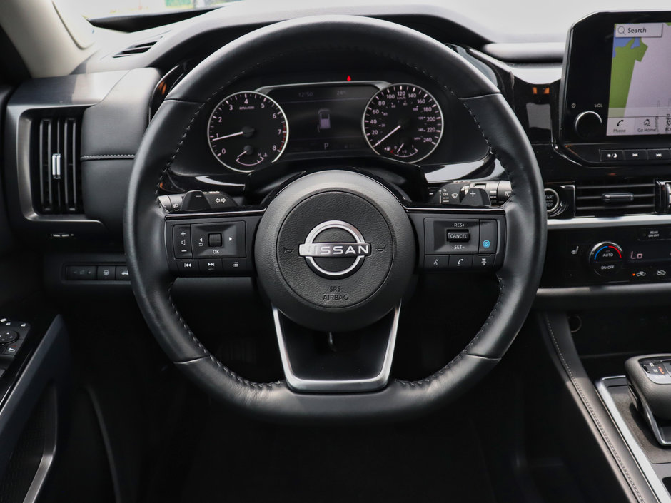 2024 Nissan Pathfinder SL-8