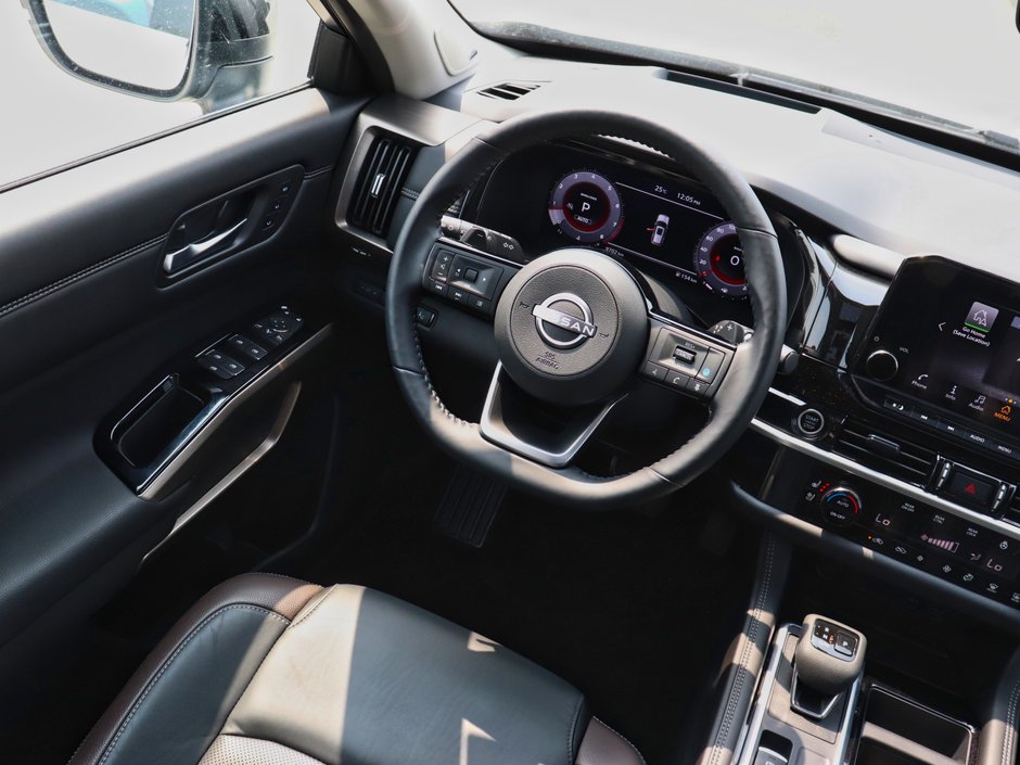 2024 Nissan Pathfinder Platinum-12