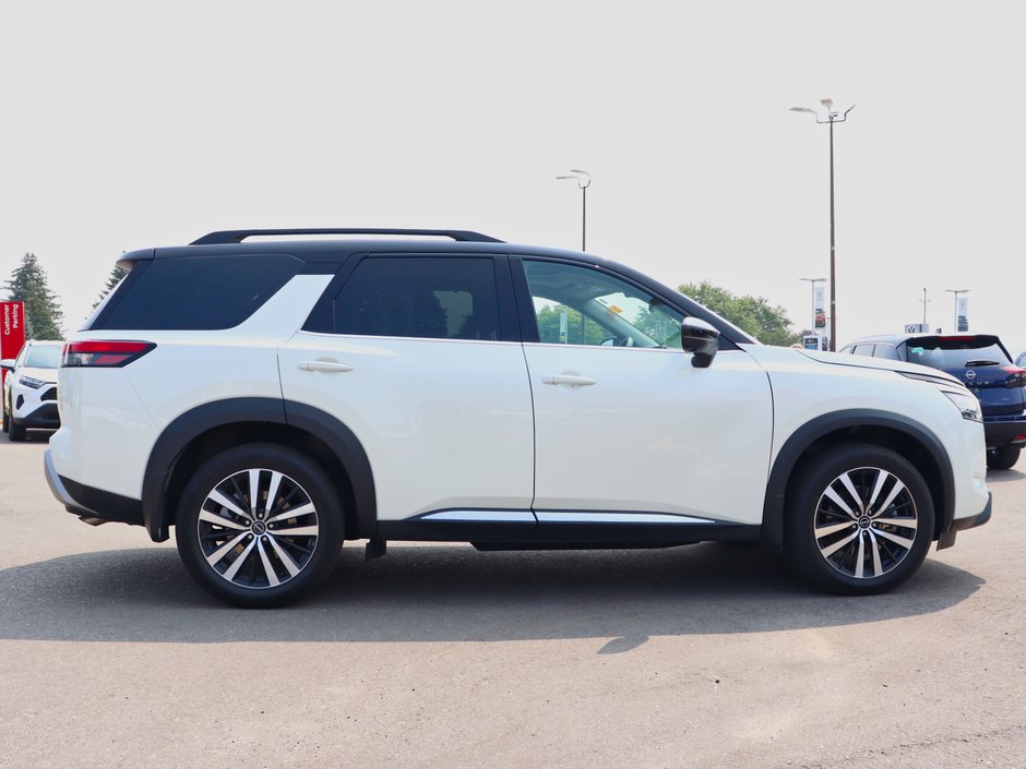 2024 Nissan Pathfinder Platinum-2