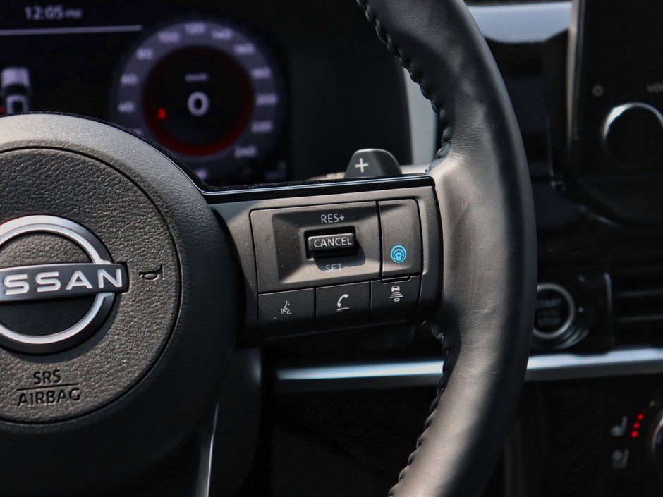 2024 Nissan Pathfinder Platinum-11