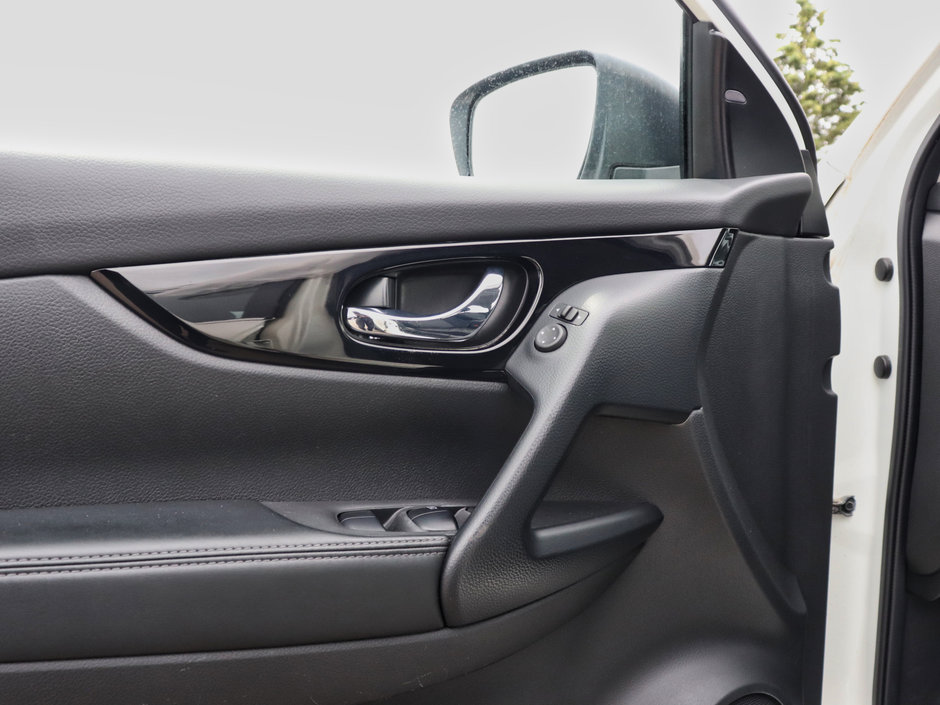 2021 Nissan Qashqai SV-5