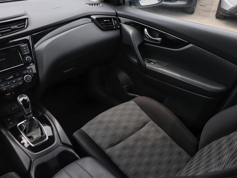 2021 Nissan Qashqai SV-13