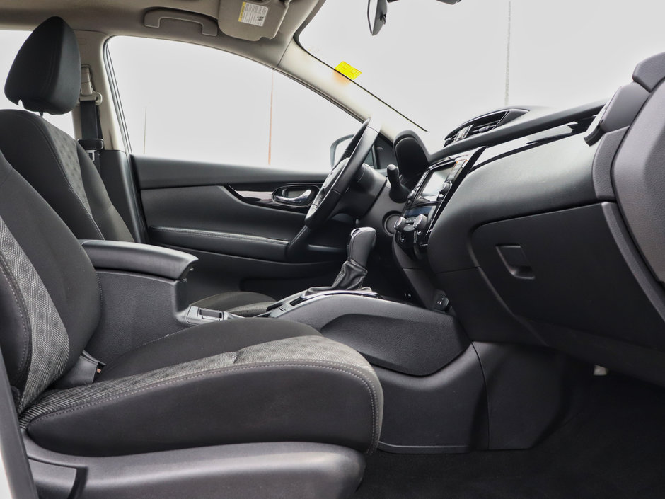 2021 Nissan Qashqai SV-14