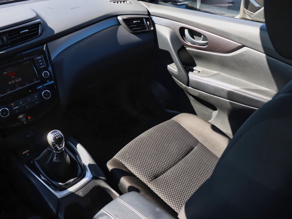 2021 Nissan Qashqai S-13