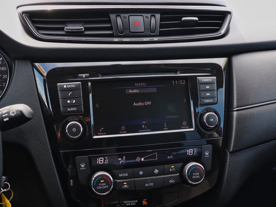 2020 Nissan Rogue S-23