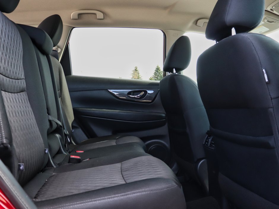 2020 Nissan Rogue S-16