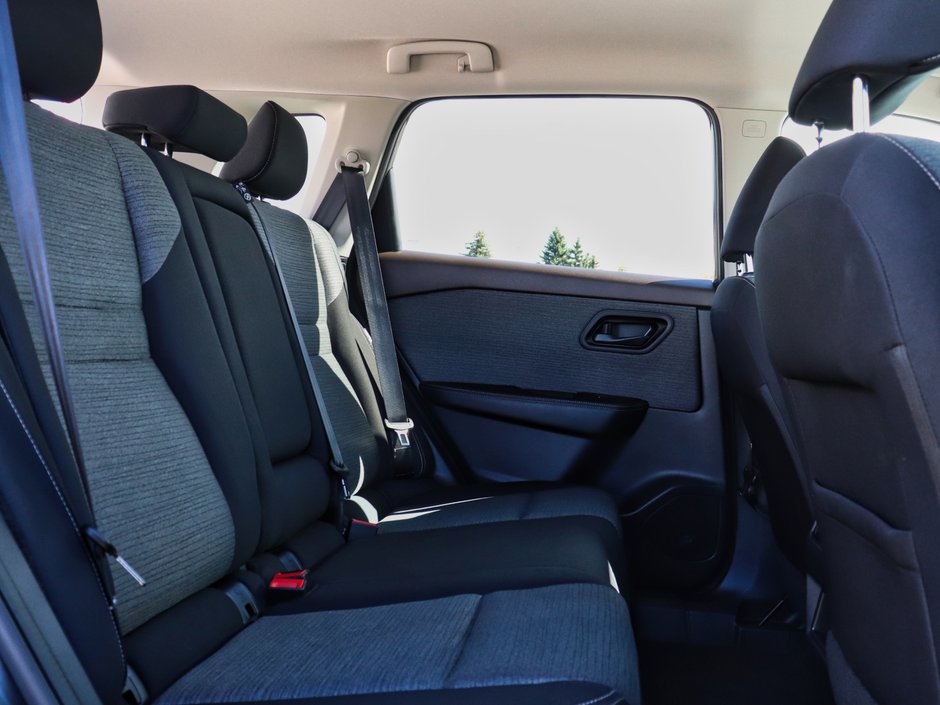 2021 Nissan Rogue S-16