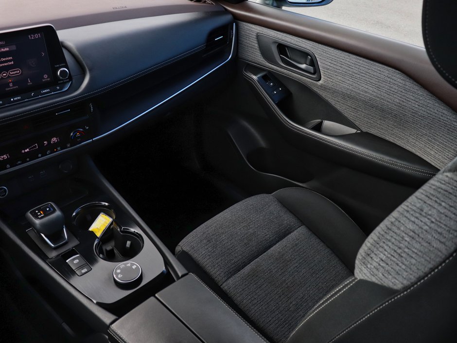 2021 Nissan Rogue S-14
