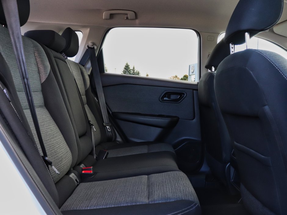 2021 Nissan Rogue S-16