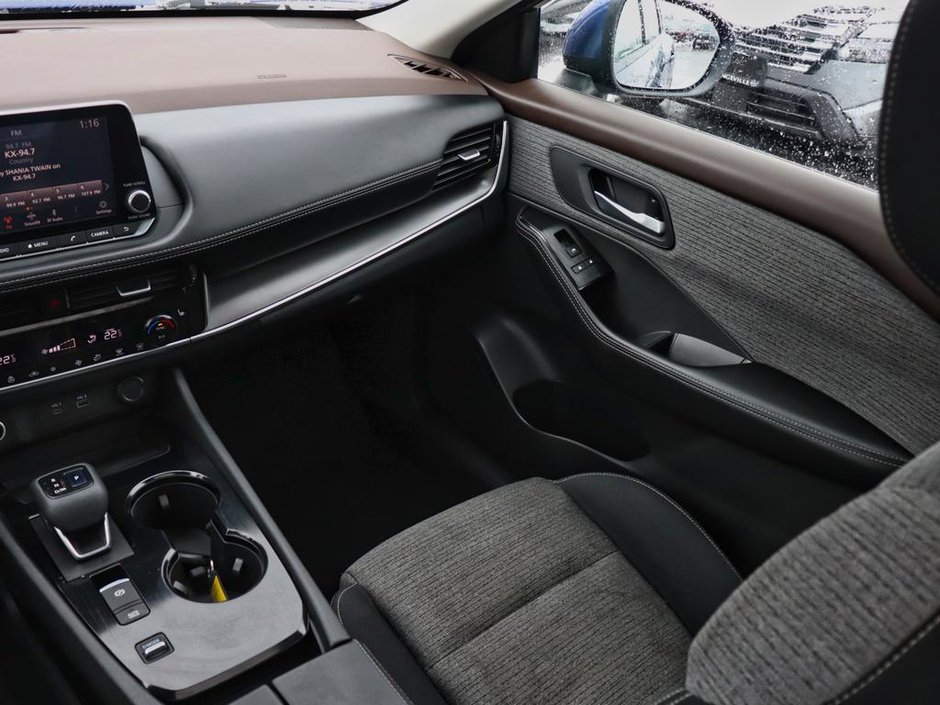 2021 Nissan Rogue SV-15