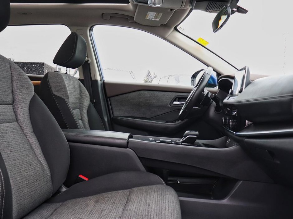 2021 Nissan Rogue SV-17