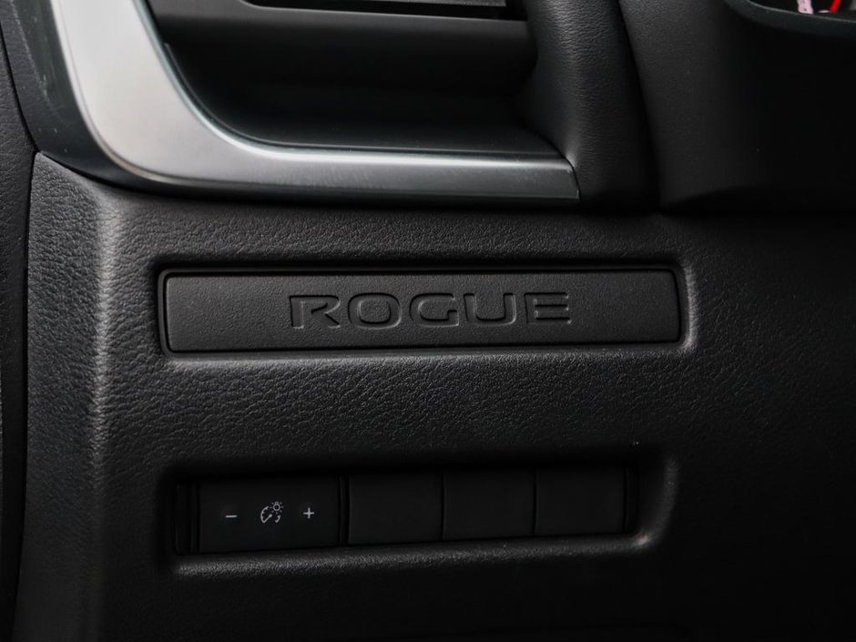 2022 Nissan Rogue S-8