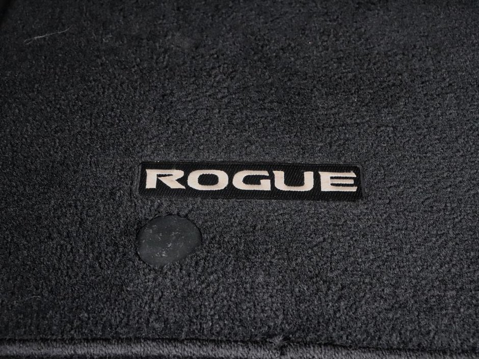 2022 Nissan Rogue S-18