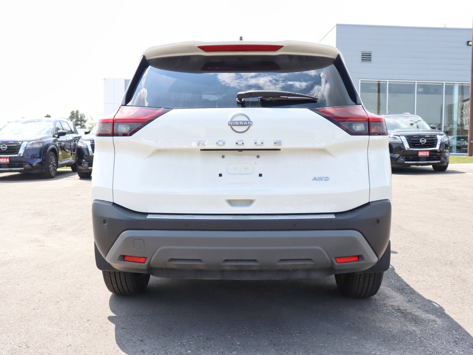 2023 Nissan Rogue S-3