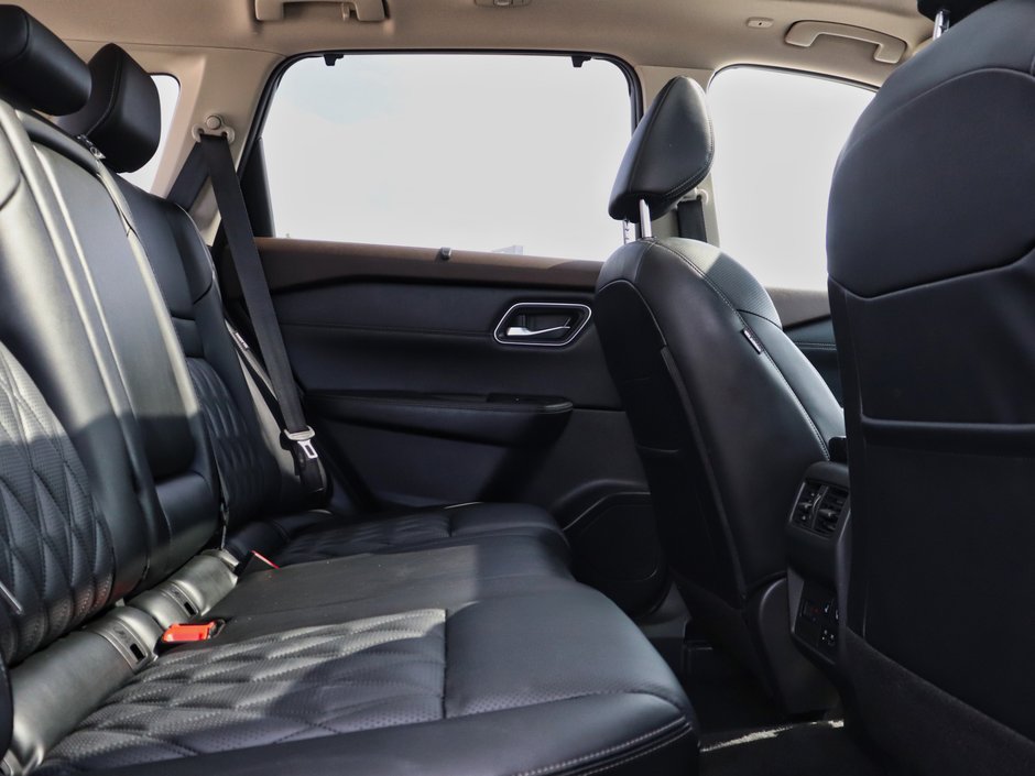 2023 Nissan Rogue Platinum-18