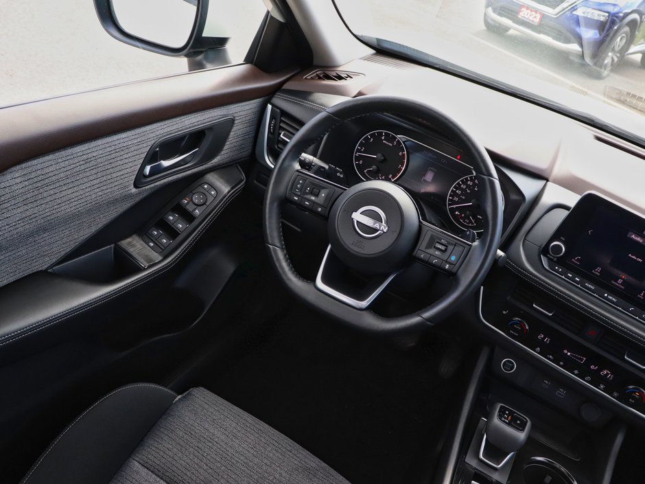 2023 Nissan Rogue SV-13