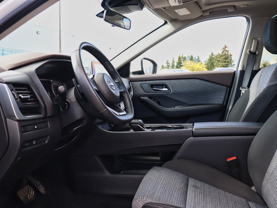2023 Nissan Rogue SV-8