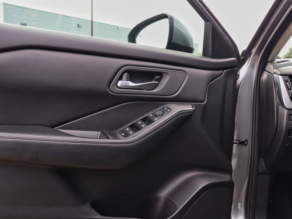 2024 Nissan Rogue SV-6