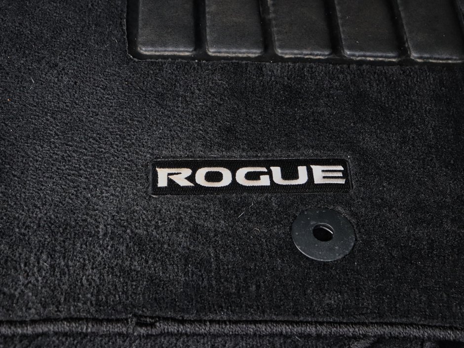 2024 Nissan Rogue SV-20