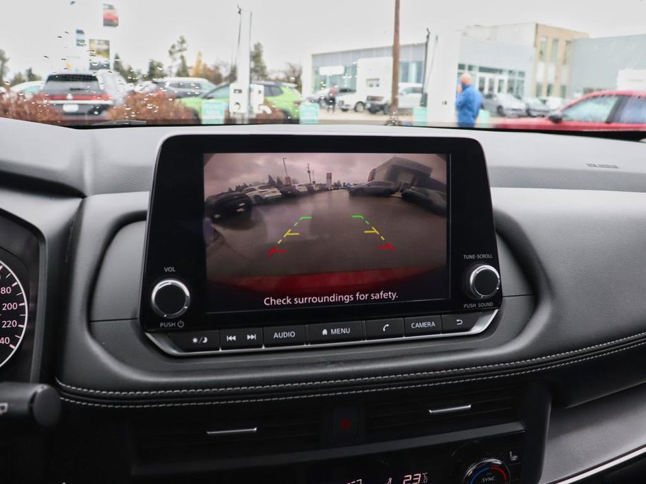 2024 Nissan Rogue SV Moonroof-24