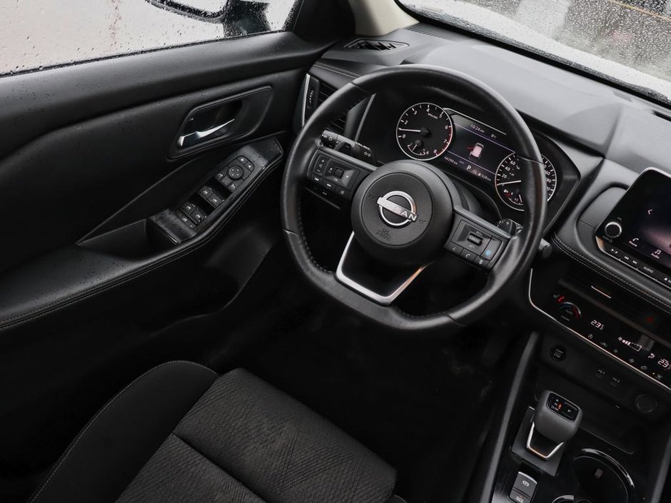 2024 Nissan Rogue SV Moonroof-12