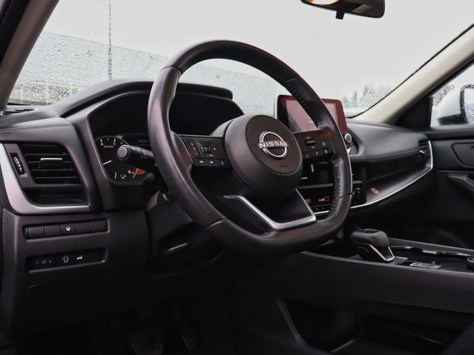 2024 Nissan Rogue SV Moonroof-6