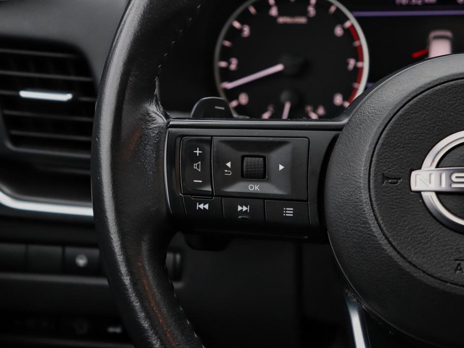 2024 Nissan Rogue SV Moonroof-10